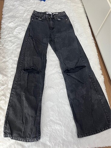 Bershka Wide Leg Yırtmaçlı Jean