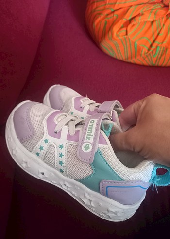 Zara Kız Çocuk Mor Pastel Desenli Cırt Cırtlı Spor Ayakkabı