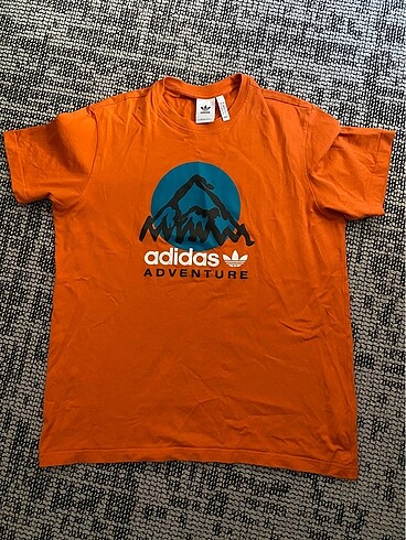 Erkek adidas tişört