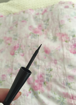 Eyeliner wet n wild