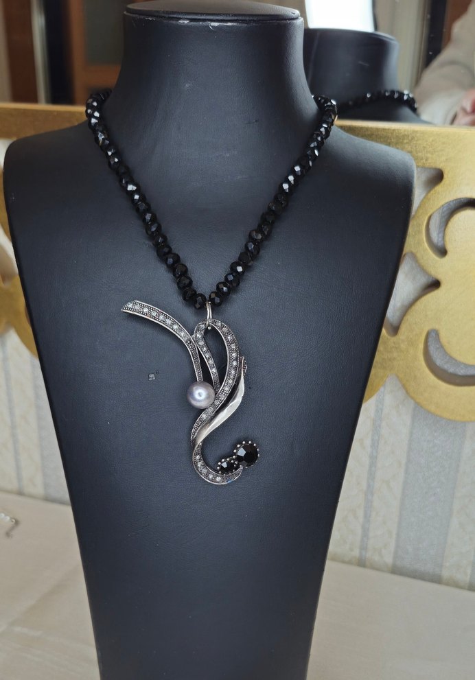 Uzun Siyah kristal Boncuklu  Gotik  Kolye - Görsel 3