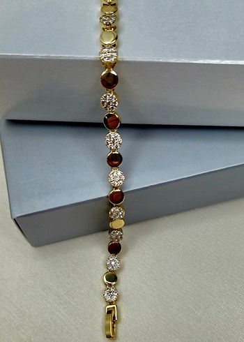 Zincir Detaylı Altın Renk Kadın Bileklik - Görsel 2