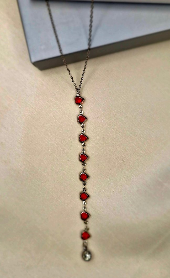 Uzun Zincirli Kırmızı Nakışlı Kadın Kolye - Görsel 4