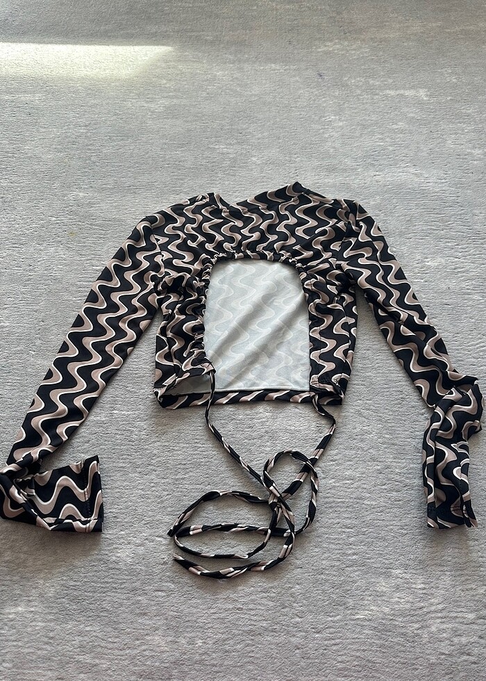 Sırt Detaylı Crop - Görsel 4