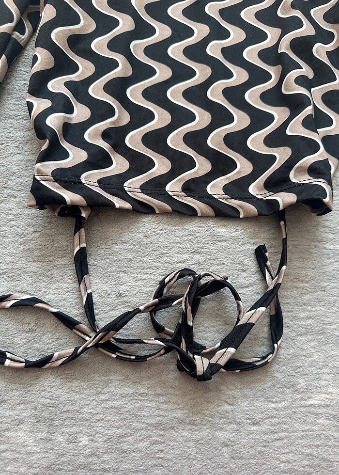 Sırt Detaylı Crop - Görsel 5