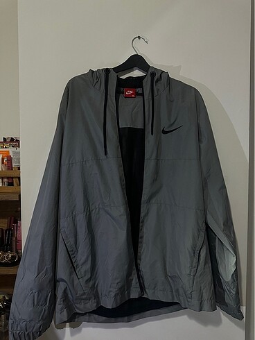 Nike Gri Yağmurluk Ceket