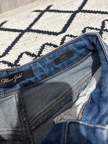 27 Beden Mavi mom jean