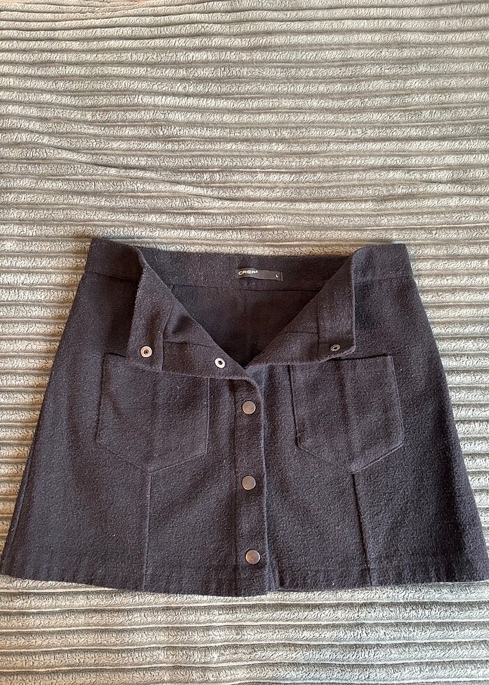 siyah düğmeli mini etek - Görsel 2