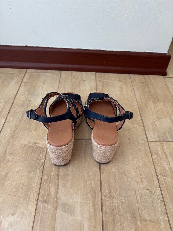 Tokalı Lacivert Dolgu Topuk Kadın Sandalet - Görsel 3