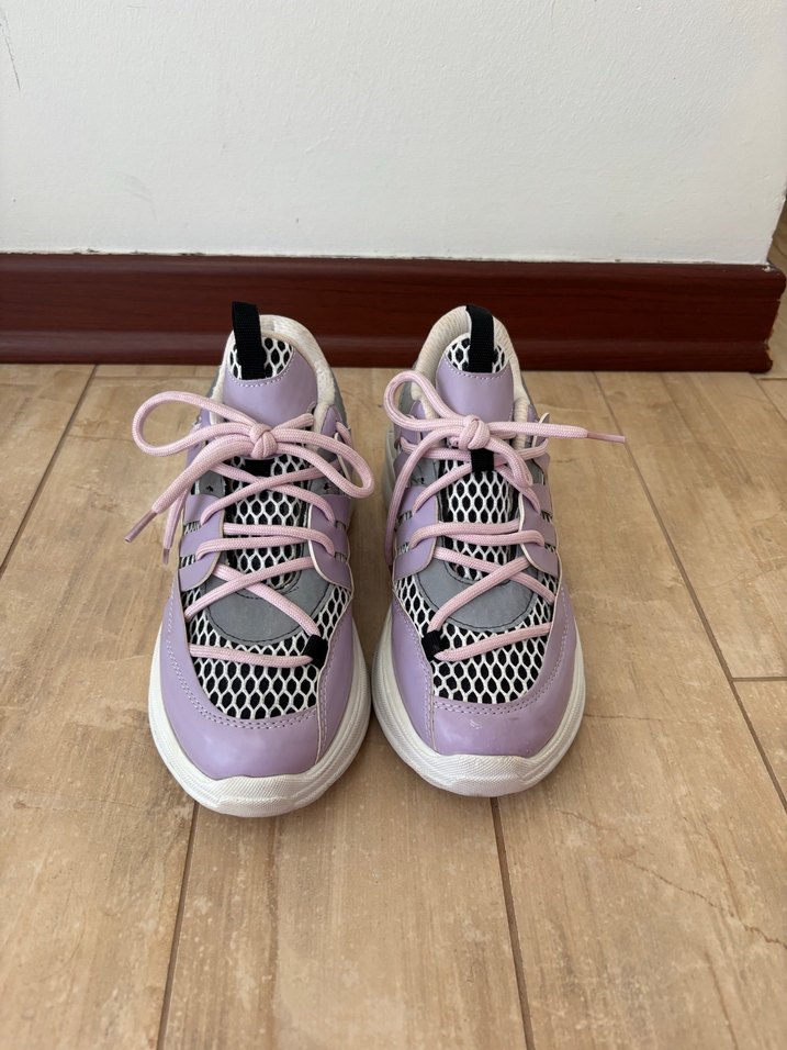 Laceli Pastel Mor Bağcıklı Spor Ayakkabı - Görsel 2