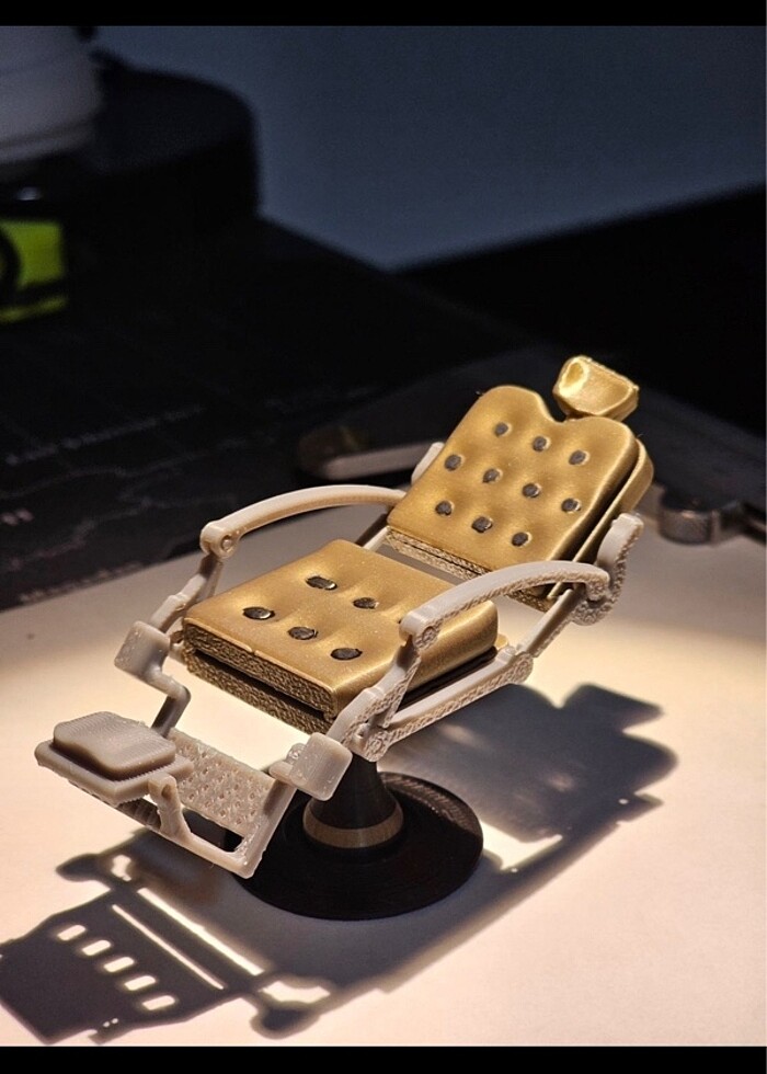 Berber koltuğu ve Barbie sandalyesi - Görsel 2