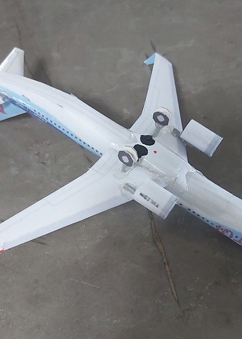 Beden origami kağıt uçak TUI b737-800
