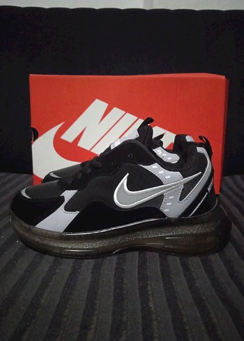 39 Beden Nike Siyah Spor Erkek Sneakers 39, 38, 37, 36 numara var