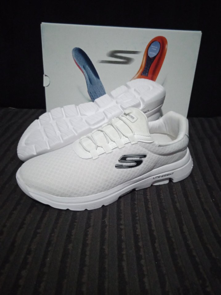 Skechers Spor Ayakkabı
44/41 numaralar vardır - Görsel 2