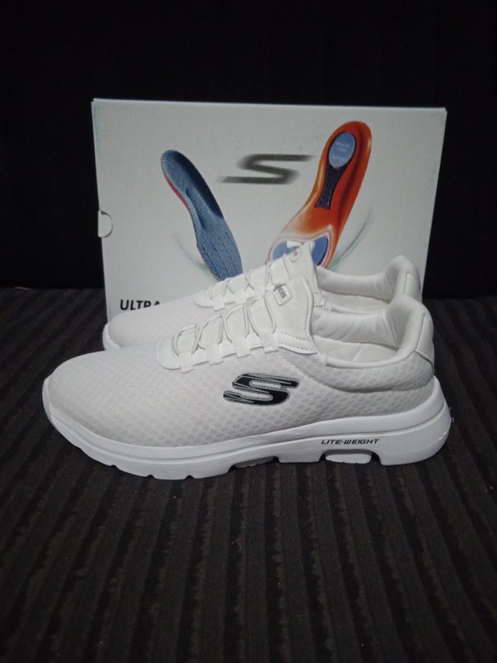 Skechers Spor Ayakkabı
44/41 numaralar vardır - Görsel 4
