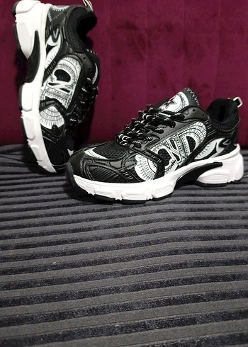 Dior ürünü