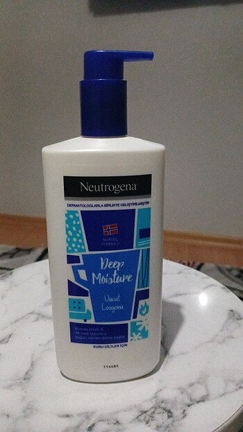 Neutrogena vücut Losyonu