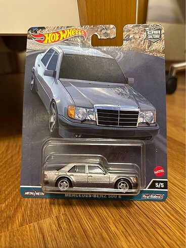 Hotwheels premıum Mercedes benz 500e
