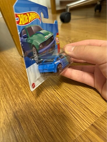 Beden Renk Hotwheels 07 ford mustang falken