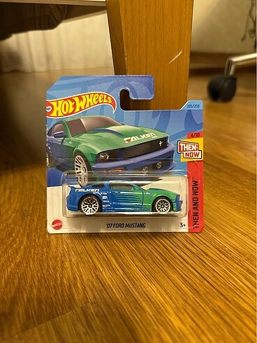 Hotwheels 07 ford mustang falken