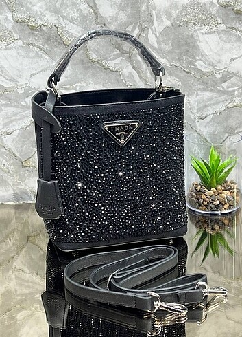  Beden çeşitli Renk PRADA TAŞLI MODEL ŞIK TASARIM-ÇİFT BÖLMELİ-ÖLÇÜLER: 18 x 17CM