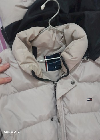 Tommy Hilfiger Düğmeli Bej Kadın Kışlık Mont