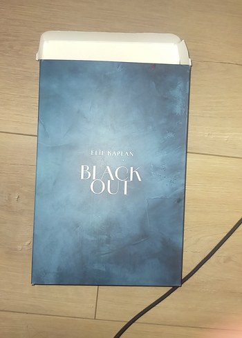 Elif Kaplan - Black Out Roman Kitabı