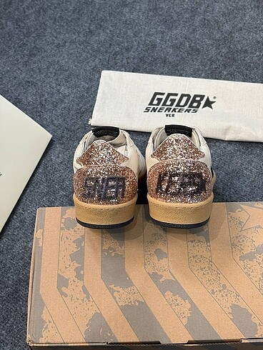 37 Beden GOLDEN GOOSE DELUXE ULTRA