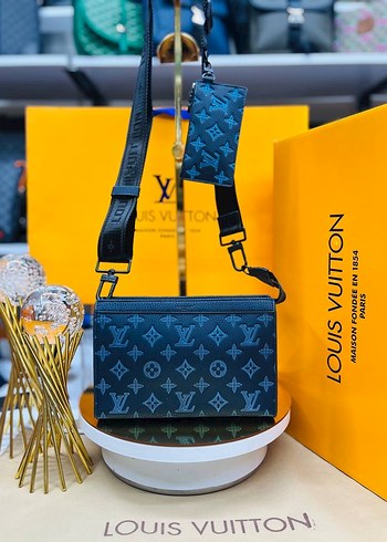Louis Vuitton Mavi Renkli Fermuarlı Omuz Çantası - Görsel 7