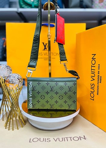 Louis Vuitton Mavi Renkli Fermuarlı Omuz Çantası - Görsel 8
