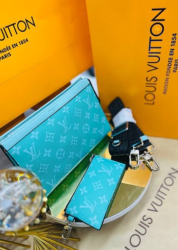 Louis Vuitton Mavi Renkli Fermuarlı Omuz Çantası - Görsel 19