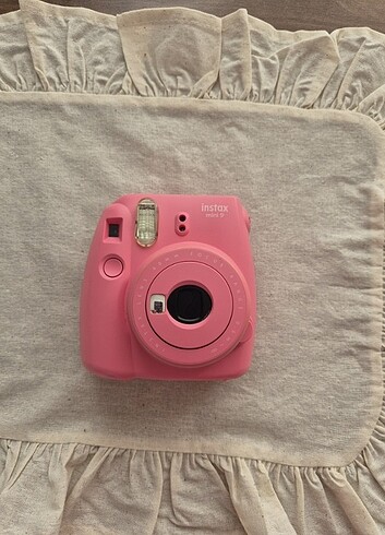 İnstax mini 9 fotoğraf makinesi 