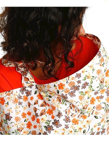 Çiçek Desenli Çok Renkli Emzirme Önlüğü - Görsel 2