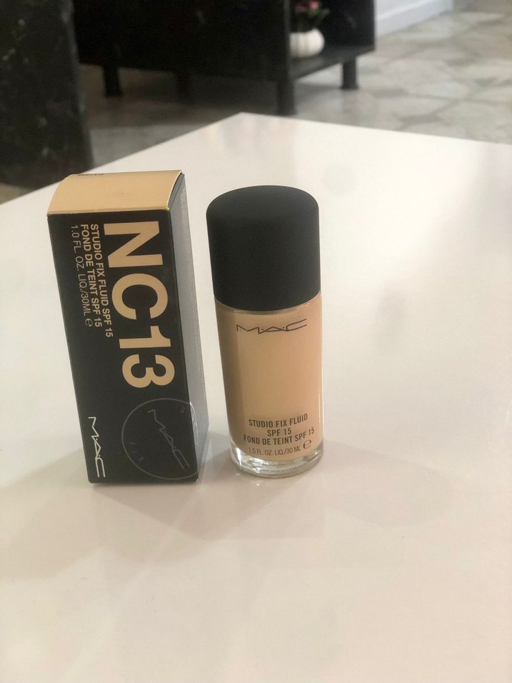 MAC NC13 Parlak Bej Fondöten - Görsel 2