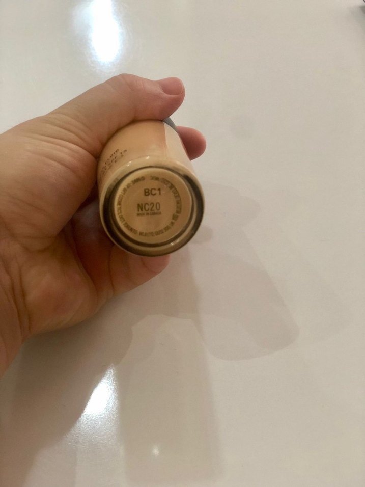 MAC NC20 Studio Fix Sıvı Fondöten - Görsel 5