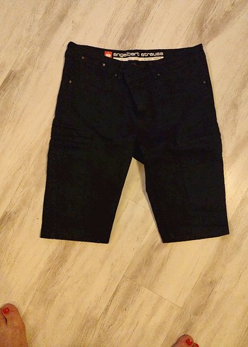 Siyah Dar Kesim Denim Mini Şort