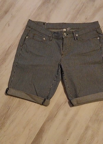 Çizgili Gri Denim Kadın Bermuda Şort