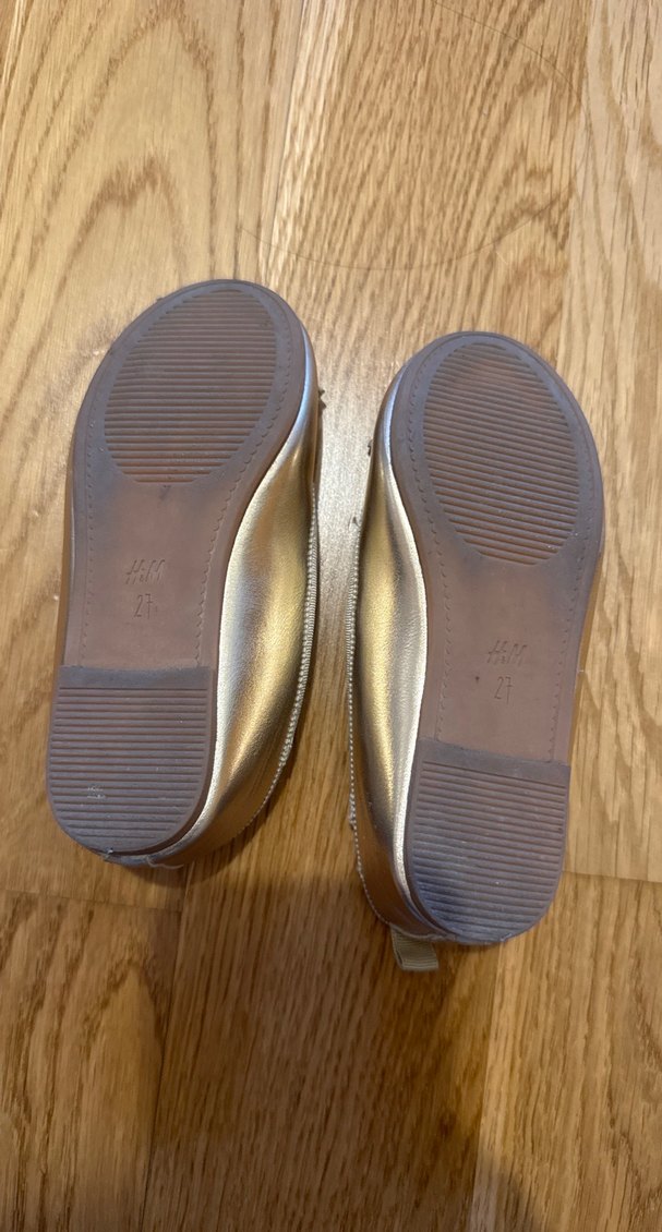 Kız Çocuk Parlak Altın Rengi Babet 27 numara - Görsel 2