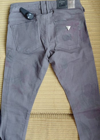 Guess desenli jean - Görsel 5