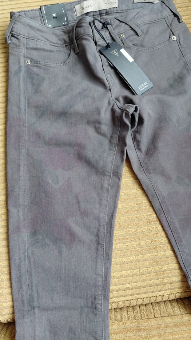 Guess desenli jean - Görsel 4