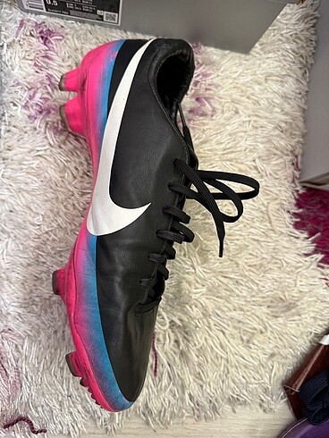 42 Beden siyah Renk Nike mercurial vapor III 42 numara