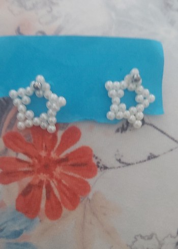 Diğer Boncuklu Mini Yıldız Küpe