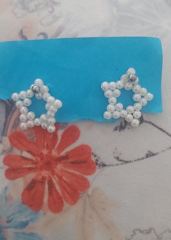  Beden Boncuklu Mini Yıldız Küpe