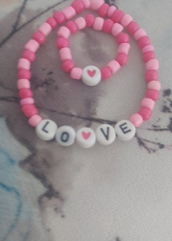 Diğer Pembe Boncuklu LOVE Yazılı 8-9 yas Bileklik