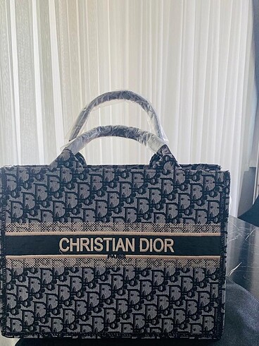 CHRİSTİAN DİOR ÇANTA