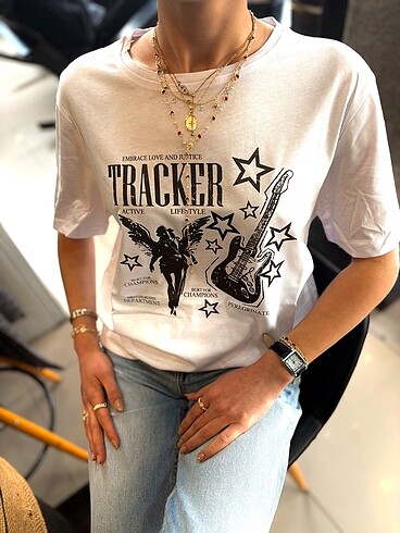 Tracker Detaylı Pinterest Tarz T-shirt