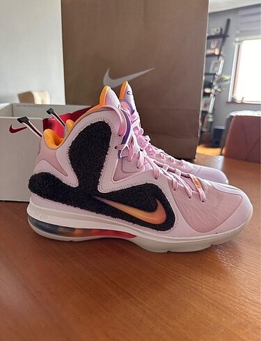 Lebron 9 regal pink