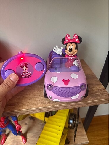 Beden Minnie Mouse Uzaktan Kumandalı Araba