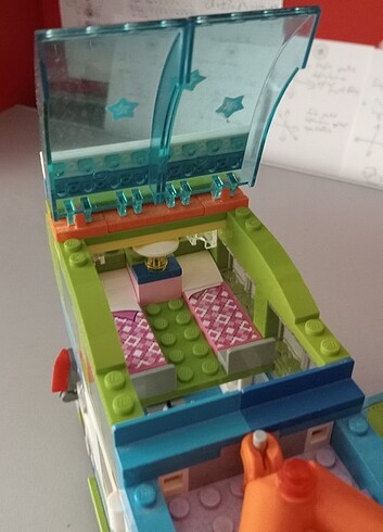 Lego Mia'nın karavanı - Görsel 14
