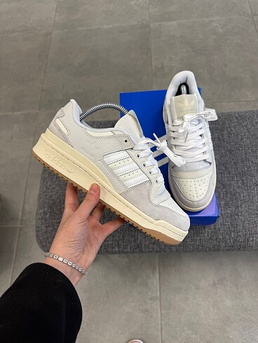 Adidas Adidas